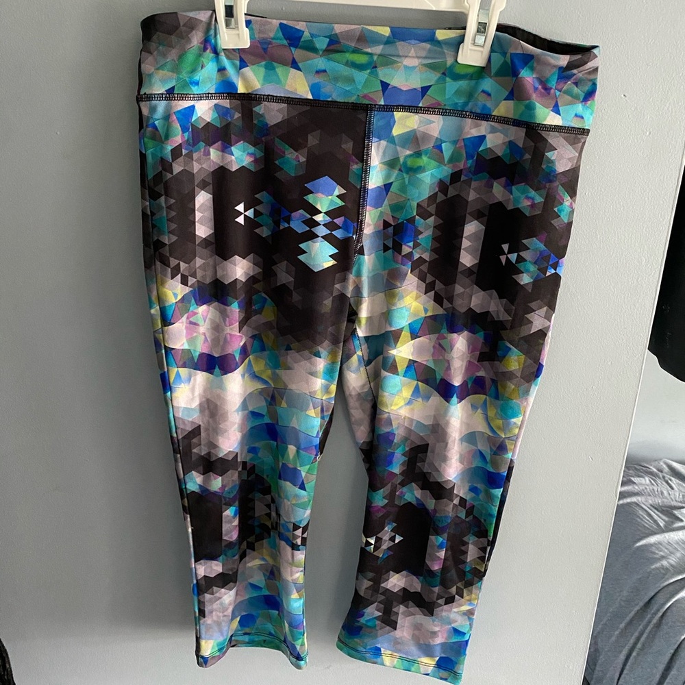 patterned workout leggings